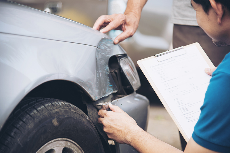 Documentación esencial para vender coches dañados